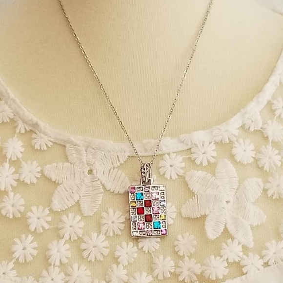 Jewelry - NWT Multicolor Rhinestone Necklace